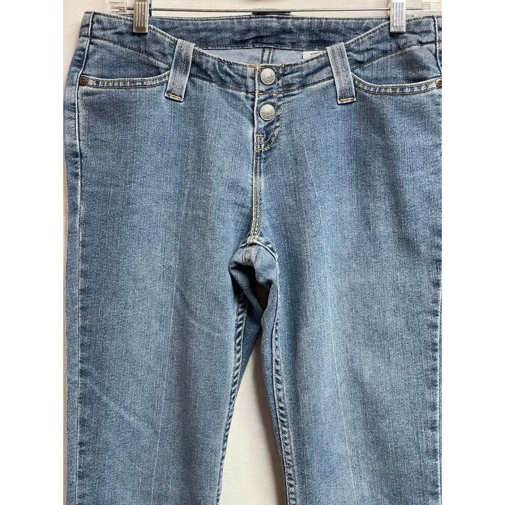 Vintage Levi's women's‎ juniors flare jeans 2 snap closure 2002 light denim blue
